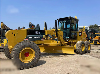 Gréder CATERPILLAR 140K