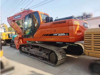 Lánctalpas kotró DOOSAN DX225LC