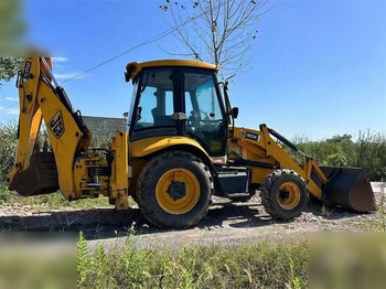 Kotrórakodó JCB 3CX: 2 kép.