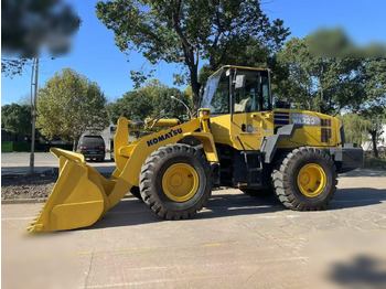 Gumikerekes homlokrakodó KOMATSU WA320-5