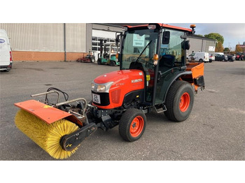 Kommunális traktor KUBOTA