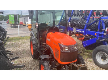 Kommunális traktor KUBOTA