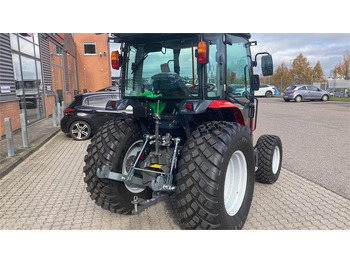 Kommunális traktor Massey Ferguson 1765 M HC: 5 kép.