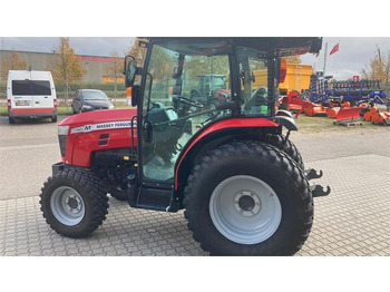 Kommunális traktor Massey Ferguson 1765 M HC: 4 kép.