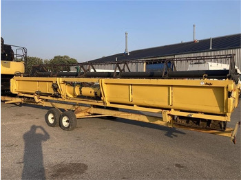 Kombájn New Holland CR 980: 5 kép. Kombájn New Holland CR 980: 5 kép.