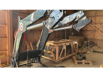 Homlokrakodó traktorhoz STOLL