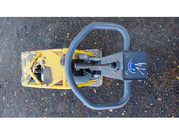 Lapvibrátor Atlas Copco LG160: 4 kép. Lapvibrátor Atlas Copco LG160: 4 kép.