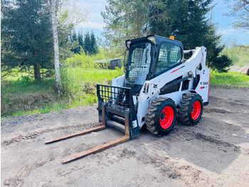 Mini homlokrakodó BOBCAT S570