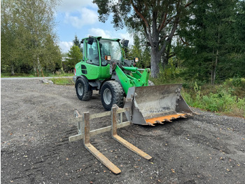Gumikerekes homlokrakodó VOLVO L25F