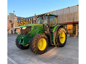 Traktor JOHN DEERE 6210R