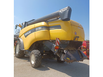 Kombájn NEW HOLLAND MIETITREBBIA CX 720: 4 kép. Kombájn NEW HOLLAND MIETITREBBIA CX 720: 4 kép.