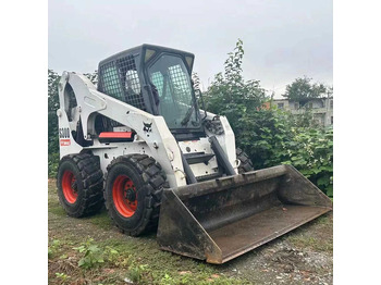 Mini homlokrakodó BOBCAT S300