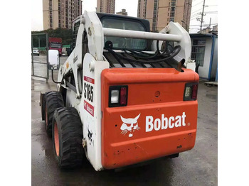 Mini homlokrakodó BOBCAT S185