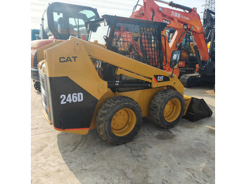 Mini homlokrakodó CATERPILLAR 226B