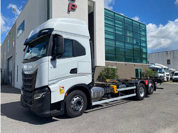Cserefelépítményes teherautó IVECO S-WAY