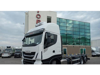 Cserefelépítményes teherautó IVECO Stralis 480