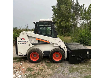Mini homlokrakodó BOBCAT S16