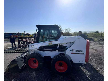 Mini homlokrakodó BOBCAT S550