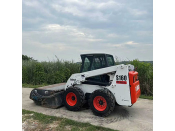 Mini homlokrakodó BOBCAT S160
