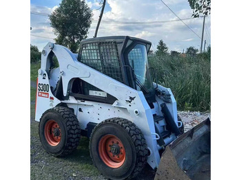 Mini homlokrakodó BOBCAT S300