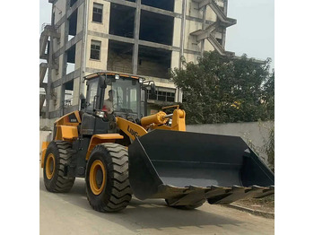 Gumikerekes homlokrakodó CUMMINS