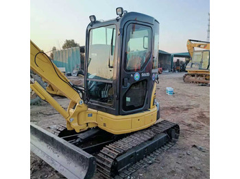 Minikotró KOMATSU PC35MR-2