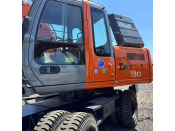 Gumikerekes kotró HITACHI ZX130W