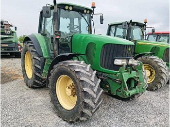Traktor JOHN DEERE 6820