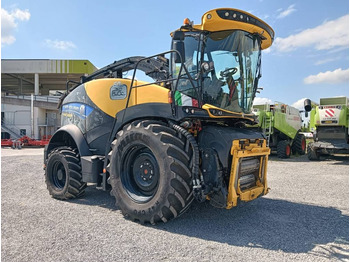 Önjáró szecskázógép NEW HOLLAND