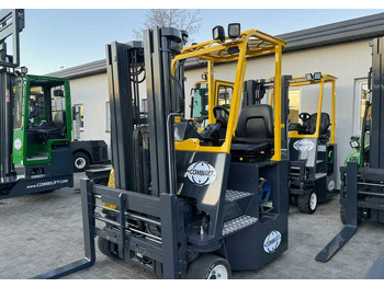 Négyutas tolóoszlopos targoncá Combilift C3000CB-Triplex 4900mm -2015 year: 2 kép.