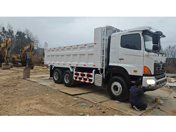 : fejléc fényképe