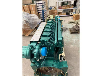 Motor - Billenőplatós teherautó Sinotruk WD615.47: 4 kép.