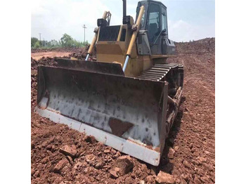 Buldózer KOMATSU D65