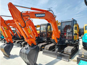 Lánctalpas kotró Used Digger Doosan Dh55 Construction Machinery Construction Digger Used Doosan Dh55 Cheap Excavator: 3 kép.