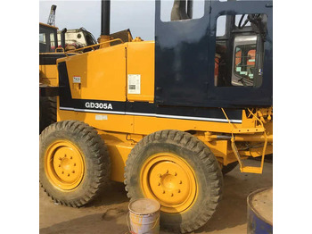 Gréder KOMATSU