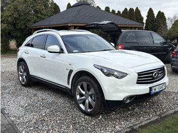 Terepjáró/ SUV Infiniti QX70 FX30 Diesel V6 Euro6: 3 kép.