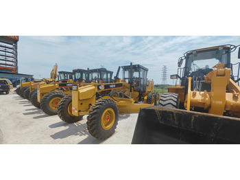 Gréder CATERPILLAR 140M