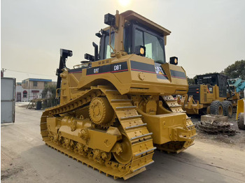 Buldózer CATERPILLAR D8T