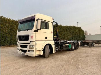 Horgos rakodó teherautó MAN TGX 26.440
