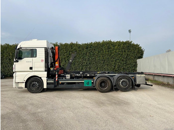 MAN TGX 26.480 SCARRABILE CON GRU DIETRO CABINA lízing MAN TGX 26.480 SCARRABILE CON GRU DIETRO CABINA: 3 kép.