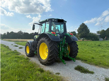 Traktor John Deere 6140M: 5 kép. Traktor John Deere 6140M: 5 kép.