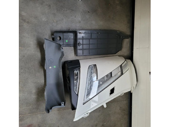 Karosszéria és külső - Teherautó LAMPA GARNEK ZDERZAK VOLVO FH5 PRAWA ORYGINAŁ CHWALIM116: 2 kép.