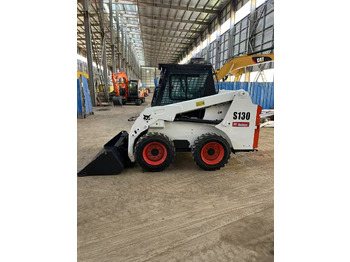 Mini homlokrakodó BOBCAT S130