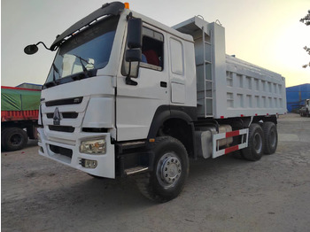 Billenőplatós teherautó