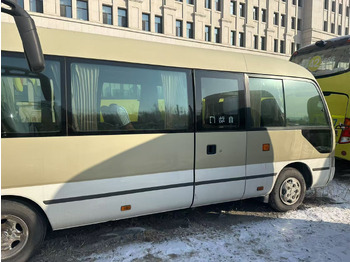 Városi busz TOYOTA Coaster: 3 kép.
