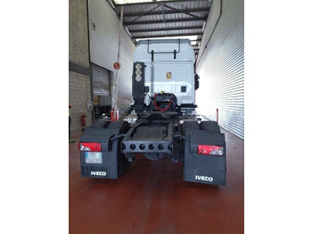 Tracteur 19 TONNES 360 CV 1 COUCHETTE lízing Tracteur 19 TONNES 360 CV 1 COUCHETTE: 2 kép.