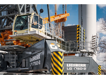 Autódaru LIEBHERR