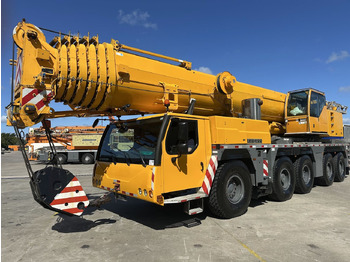 Autódaru LIEBHERR