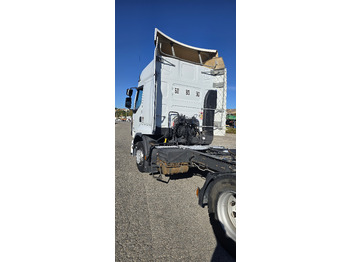 Nyergesvontató RENAULT PRENIUM: 5 kép.