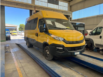 Iskolabusz IVECO Daily